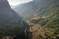 GEO Reportage – Das Untersuchungsgebiet der Forscherinnen und Forscher liegt 110 Kilometer nördlich der Hauptstadt Tirana: beim Dorf Curraj i Eperm, inmitten der Albanischen Alpen.
