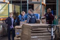 Navy CIS: L.A. – L-R: Intelligence Analyst Nell Jones (Felice Smith), LAPD Liaison Marty Deeks (Eric Christian Olsen), Special Agent G. Callen (Chris O\'Donnell) und Special Agent Sam Hanna (LL COOL J).