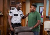 The Neighborhood – Malcolm Butler (Sheaun McKinney, l.); Marty Butler (Marcel Spears, r.)