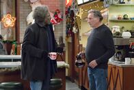 Superior Donuts – John (Keith David, l.); Arthur (Judd Hirsch, r.)