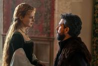 Becoming Elizabeth – Elizabeth Tudor (Alicia von Rittberg, l.)