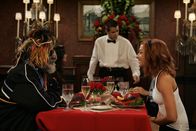 How I Met Your Mother – Lily (Alyson Hannigan, r.) genießt die Aufmerksamkeit ihres neuen Freundes, der Funk-Legende George Clinton (George Clinton, l.)