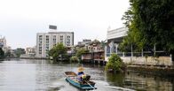 Traumorte – Die Khlongs führen vorbei an Holzhütten und Wolkenkratzern, Tempelanlagen und Parks zu den schönsten Sehenswürdigkeiten Bangkoks.