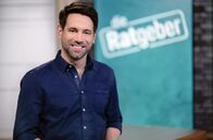 Die Ratgeber – HESSISCHER RUNDFUNK. DIE RATGEBER: Anne Brüning und Daniel Johé führen im wöchentlichen Wechsel durch das Ratgebermagazin "Die Ratgeber", von Montag bis Freitag um 18:45 Uhr im hr-fernsehen. Daniel Johé.