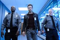 Atlanta Medical – Er wird aus dem Spital rausgeschmissen: Matt Czuchry als Conrad Hawkins (M.)