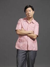 Community – (6. Staffel) - Strebt eine Karriere in Hollywood an: Chang (Ken Jeong) ...