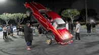 GEO Reportage – Das Hoppen - ein Auto hüpfen zu lassen - ist illegal, aber bei den Anhängern der Szene beliebt.