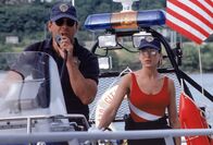 Tödliche Nähe – Jo Christman (Sarah Jessica Parker) soll Detective Tom Hardy (Bruce Willis) und seine Arbeitsweise genauer unter die Lupe nehmen.