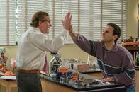 The Goldbergs – (v.li.) Steve Guttenberg (Dr. Katman), Troy Gentile (Barry Goldberg).