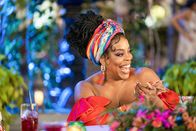 Claws – Niecy Nash-Betts (Desna Simms).