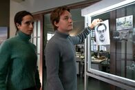 Der Alte – Außer einem Phantombild haben Annabell Lorenz (Stephanie Stumph) und Tom Kupfer (Ludwig Blochberger) noch nicht viele Erkenntnisse, die auf den potenziellen Mörder hinweisen könnten.