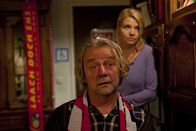 Danni Lowinski – Was ist mit Kurt (Axel Siefer, l.) und Danni (Annette Frier, r.) los?