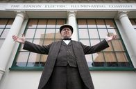 Doctor Who – Thomas Edison (Robert Glenister)