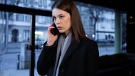 Bad Banks – Aufgeben ist für Jana Liekam (Paula Beer) keine Option. Die junge Bankerin schmiedet rasch neue Pläne.