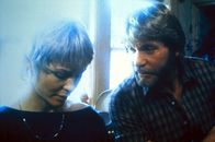Cujo – Donna Trenton (Dee Wallace) rechts im Bild, Steve kemp (Christopher Stone)