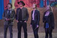 Zombieland: Doppelt hält besser – Columbus (Jesse Eisenberg), Tallahassee (Woody Harrelson), Wichita (Emma Stone) and Little Rock (Abigail Breslin) in Columbia PIctures' ZOMBIELAND: DOUBLE TAP.