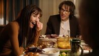 Die Poesie der Liebe – Sarah Adelman (Doria Tillier), Victor de Richemont dit Adelman (Nicolas Bedos)