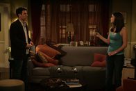 How I Met Your Mother – Josh Radnor (Ted Mosby), Cobie Smulders (Robin Scherbatsky).