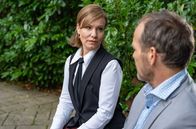 Sturm der Liebe – Katja (Isabell Stern, M.) fasst sich ein Herz und lädt Markus (Timo Ben Schöfer, r.) zu einer Wanderung ein.