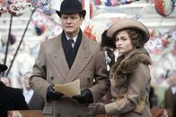 The King's Speech – Die besorgte Ehefrau Elizabeth (Helena Bonham Carter) steht ihrem Mann Albert (Colin Firth) bei.