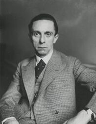 Der Nazi-Plan – Joseph Goebbels. Seine Propaganda zieht viele Deutsche auf Hitlers Seite.