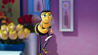 Bee Movie - Das Honigkomplott – Barry ist nicht wie andere Bienen, er interessiert sich nicht im geringsten für die Honigproduktion. Ihn interessiert vielmehr der Sinn des Lebens und das, was alles so in seiner Umgebung passiert ...