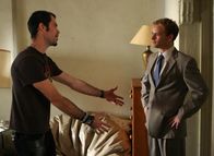 Malcolm mittendrin – (v.li.) Reid Collums (Bela), Christopher Kennedy Masterson (Francis).