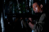 Enemies Closer - Gefährlich nah – Ranger Henry (Tom Everett Scott) hat seine Zeit als Navy SEAL hinter sich gelassen - bis plötzlich ein Mann namens Clay (Orlando Jones) vor ihm steht, der ihn für den Tod seines Bruders im Irakkrieg verantwortlich macht. Doch als Dealer Xander (Van Damme) im Nationalpark auftaucht, müssen Henry und Clay kooperieren
