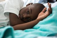 Moonlight – Der kleine Chiron (Alex Hibbert) hat es nicht leicht mit seiner drogenabhängigen Mutter und in einem Milieu, das einen sensiblen Heranwachsenden tyrannisiert.