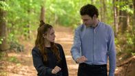 Legacies – Hope Mikaelson (Danielle Rose Russell, l.); Clarke (Nick Fink. r.)