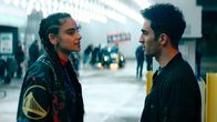 Informant - Angst über der Stadt – Entfernen sich voneinander: Sadia (Bayan Layla) Raza (Ivar Wafaei).