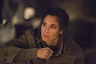 Navy CIS: L.A. – Kensi (Daniela Ruah) ist verzweifelt: Die Taliban halten sie in einer Höhle in Afghanistan fest - doch eigentlich haben sie es auf ihren Ex-Verlobten Jack abgesehen ...