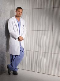 Grey's Anatomy – (6. Staffel) - Wird auf eine harte Probe gestellt: Dr. Alex Karev (Justin Chambers) ...