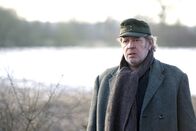 Neues aus Büttenwarder – NDR Fernsehen NEUES AUS BÜTTENWARDER, "Scheinheiliger", am Freitag (06.04.12) um 21:45 Uhr. Die Heilsteinsuche zehrt an Kurt Braklemanns (Jan Fedder) Kräften.