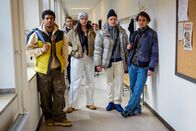 KEKs – (v.l.n.r.) Amadou (Aaron Maldonado-Morales); Shirin (Manal Raga a Sabit); Rocky (Vito Sack); Younes (David Ali Rashed)