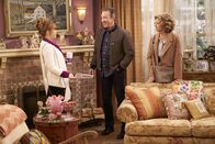 Last Man Standing – (v.l.n.r.) Kristin Baxter (Amanda Fuller); Mike Baxter (Tim Allen); Vanessa Baxter (Nancy Travis)