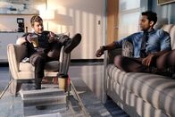 Atlanta Medical – Arbeitspause: (l-r) Matt Czuchry als Conrad Hawkins, Manish Dayal als Devon Pravesh