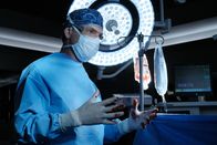 Atlanta Medical – Dr. Bell (Bruce Greenwood) plant eine Paralleloperation. Doch diese verläuft nicht wie gehofft ...