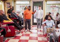 The Neighborhood – Calvin Butler (Cedric the Entertainer, l.); Dave Johnson (Max Greenfield, r.)