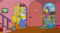 Die Simpsons – "Die Simpsons", "Stammesfehde." Als Lisa an ihrer Schule eine Szene aus ihrem Familienalltag nachstellt, wird Marge bewusst, wie eintönig ihr Leben doch ist. Da legt ein glücklicher Zufall ein großes Talent der Hausfrau und Mutter frei: Durch einen umgestürzten Baum, den Marge aus dem Weg schafft, kommt ihre Begabung als Holzfällerin zum Vorschein. Bei sportlichen Wettbewerben in dieser Disziplin ist Marge bald unschlagbar. Doch leider scheint sie der Ruhm mehr und mehr von ihrer Familie zu entfremden.