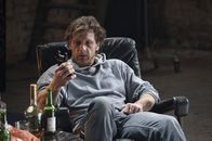 Der letzte Bulle – Während der Ermittlungen in einem neuen Mordfall trifft Mick auf Bernie Schaller (Hendrik Duryn), den Bewährungshelfer des Toten. Er ahnt nicht, dass dieser ihn einst ins Koma schoss ...
