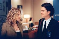 Elizabethtown – Als Drew Baylor (Orlando Bloom, r.) nach einem Superflop seinen Job als Schuhdesigner verliert, verschwindet auch gleich seine Vorzeige-Freundin Ellen (Jessica Biel, l.) aus seinem Leben. Voller Verzweifelung will sich er umbringen, da erhält er die Nachricht vom Tod seines entfremdeten Vaters ...