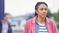 The Bay – Die verzweifelte Suche nach ihrem Sohn treibt DS Townsend (Marsha Thomason) an ihre Grenzen. Da die Suche in Morecambe Bay erfolglos bleibt, steigt die Angst um ihn immer weiter.