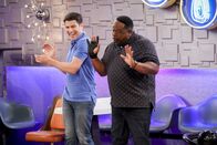The Neighborhood – Dave Johnson (Max Greenfield, l.); Calvin Butler (Cedric the Entertainer, r.)