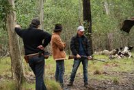 Outback - Tödliche Jagd – Director Jonathan Neil Dixon (r.)
