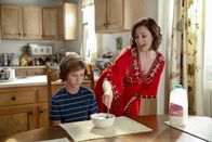 Crazy Ex-Girlfriend – Tommy Proctor (Steele Stebbins, l.); Rebecca Bunch (Rachel Bloom, r.)