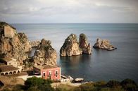 Zu Tisch ... – Der kleine Ort Scopello liegt zwischen dem Meer und den Bergen im Nordwesten Siziliens.