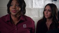 9-1-1 Notruf L.A. – Linda Bates (Chiquita Fuller, l.); Maddie Kendall (Jennifer Love Hewitt, r.)