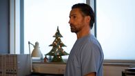 Pohlmann und die Zeit der Wünsche – Der erfolgreiche Architekt Tom Pohlmann (Benjamin Sadler) muss seine Sozialstunden in einer Kinderstation eines Krankenhauses ableisten.