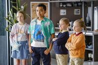 Single Parents – (v.l.n.r.) Sophie Cooper (Marlow Barkley); Rory Banks (Devin Trey Campbell); Amy Fogerty (Ella Allan); Emma Fogerty (Mia Allan)